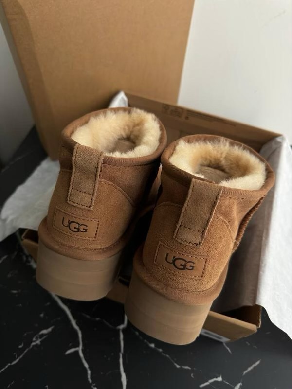 UGG Platform Taba