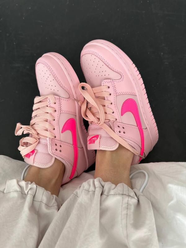 Dunk Triple Pink